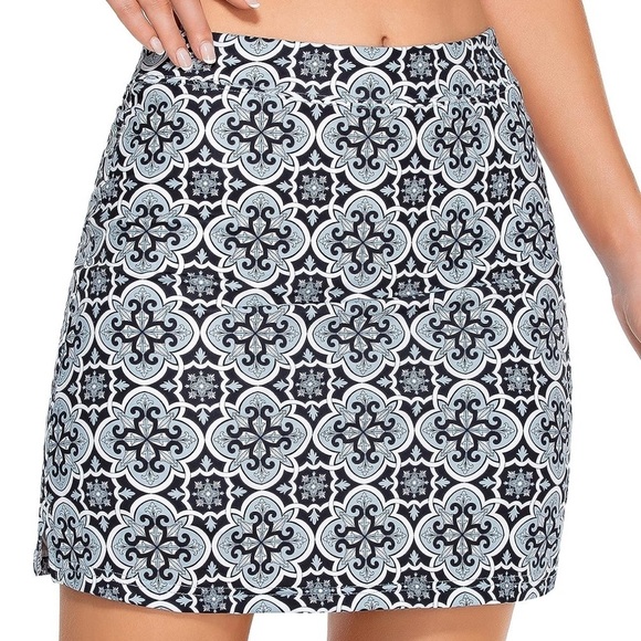 Women’s Obicum Black & White Polyester & Spandex Golf Skort Size Large - Picture 1 of 8